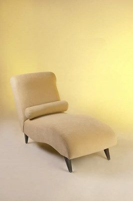 Chaise longue with a fitted cream loose cover